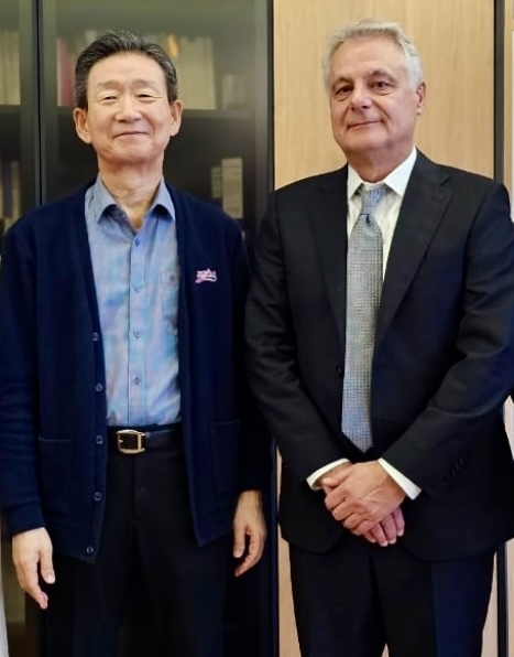 Hyeonsik Heang, President, CEO of LG + meeting with David Krishock, Co-Founder of Bright Day LLC, discussing plans for Play Is The Way! a soon to be released documentary film produced by Bright Day Foundation.